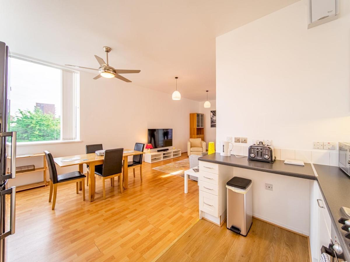 Pass The Keys - Spacious Flat, Royal Docks, Apartment
