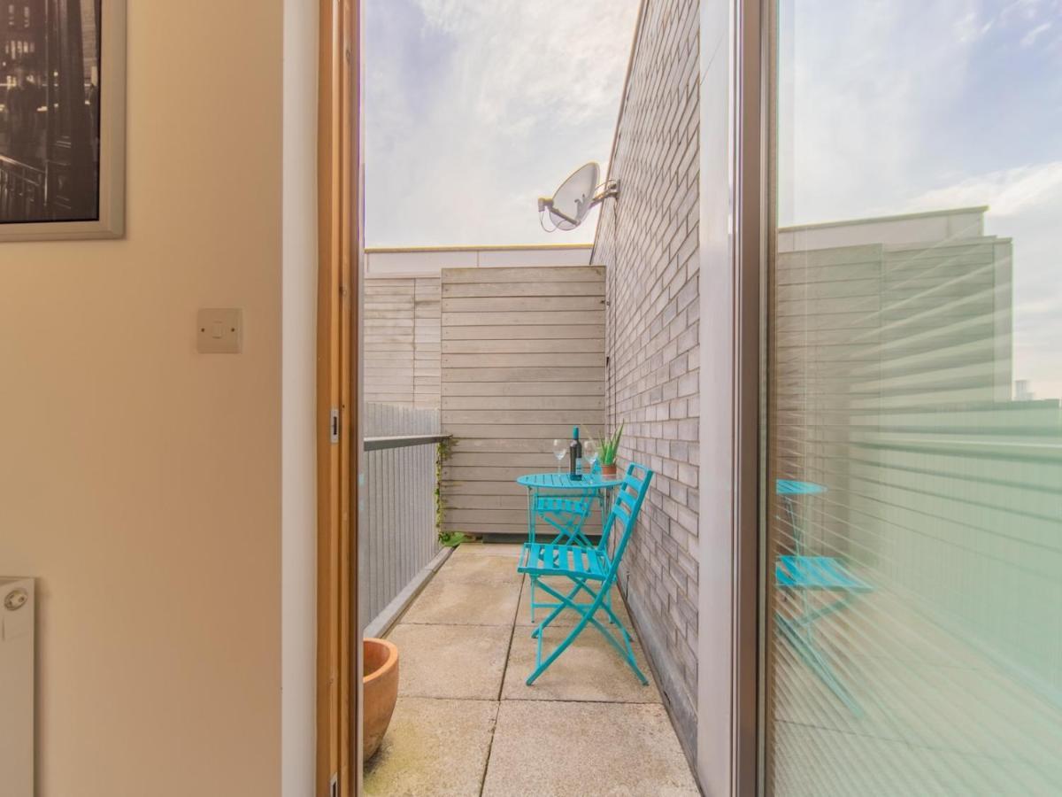Pass The Keys - Spacious Flat, Royal Docks, Apartment London